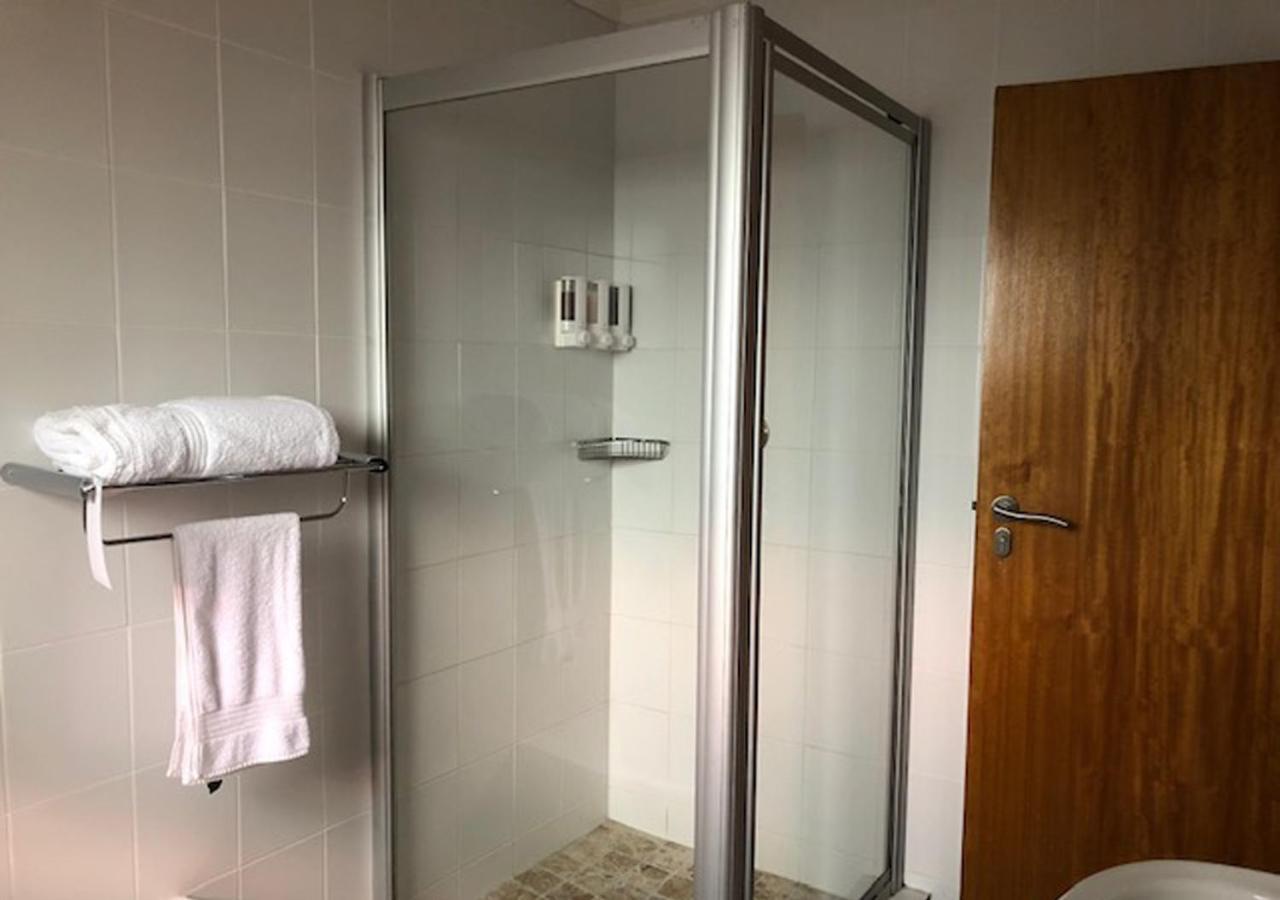A La Martha'S Air-Port Guest House Port Elizabeth Bagian luar foto
