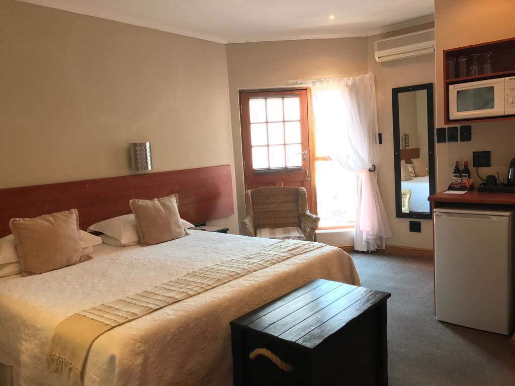A La Martha'S Air-Port Guest House Port Elizabeth Bagian luar foto