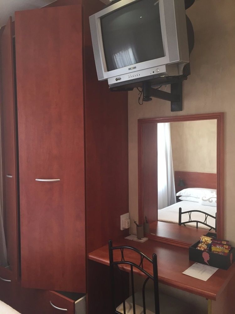 A La Martha'S Air-Port Guest House Port Elizabeth Bagian luar foto
